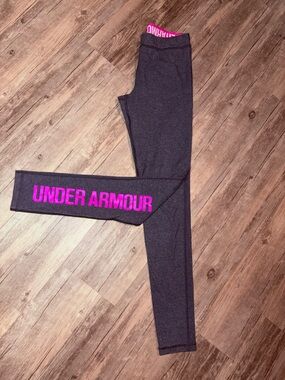 Under Armour Gray Leggings with Hot Pink Waistband Logo